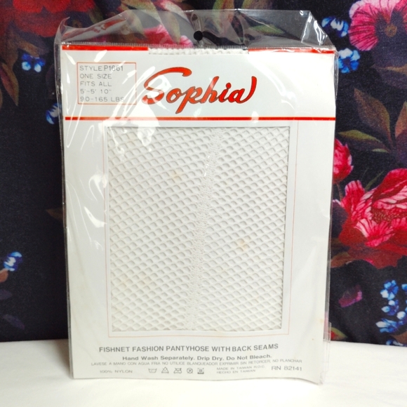 CLEARANCE Sophia Fishnet Stockings Lot OF 5 White Side Seams Back Seams Vintage - Picture 7 of 17